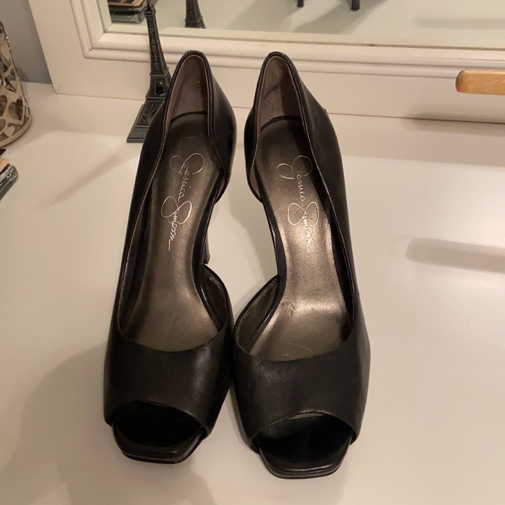 Jessica Simpson heels